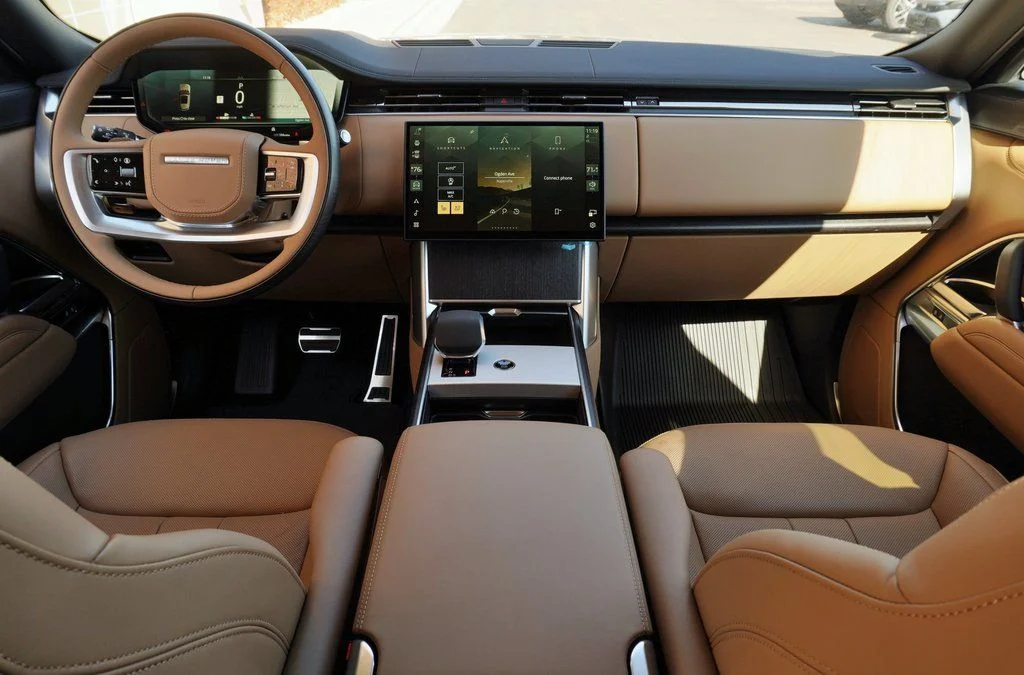 New 2026 Carpathian Grey Land Rover SE image 9
