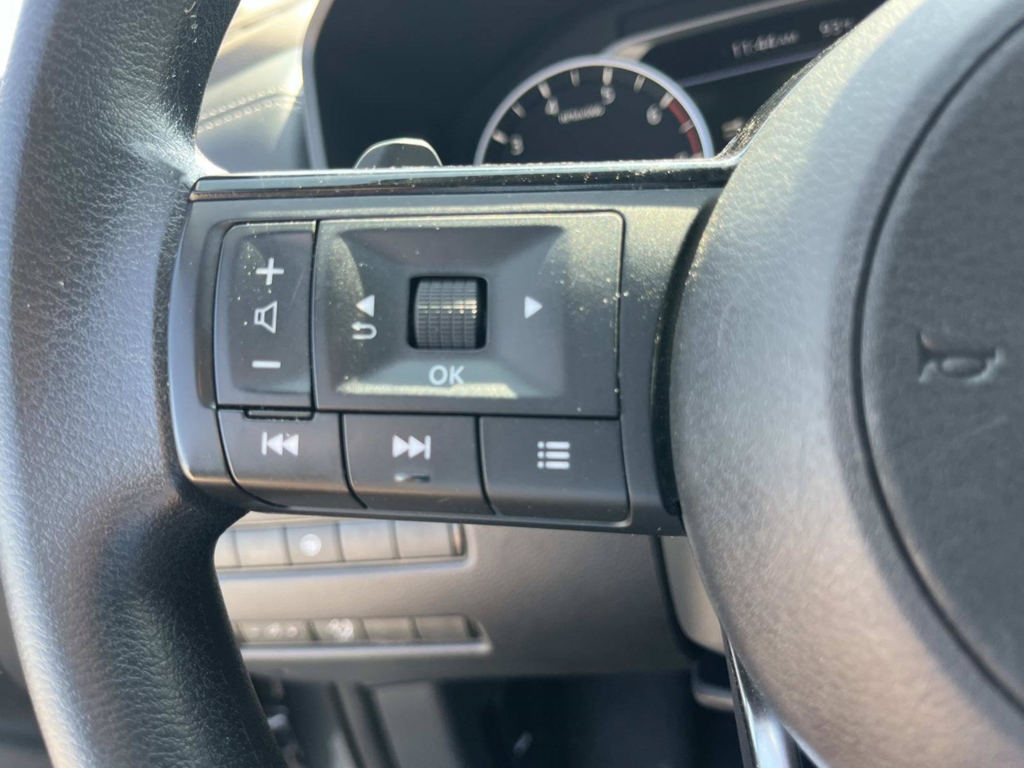Used 2023 Gun Metallic Nissan SV image 25