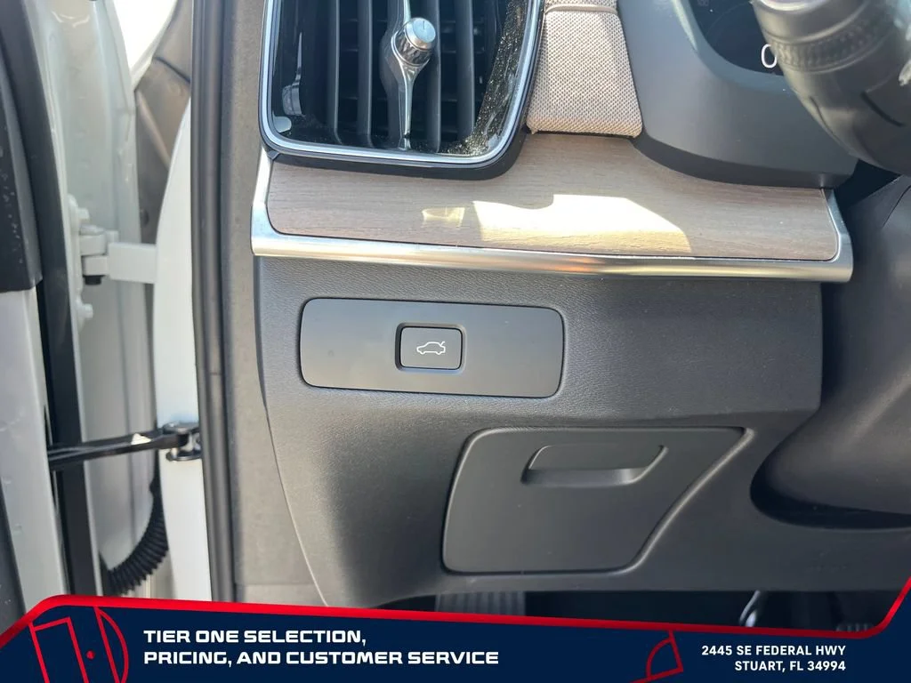 Used 2025  Volvo Ultra image 23
