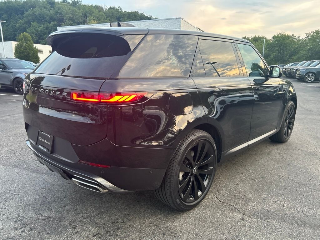Certified Used 2025 Santorini Black Metallic Land Rover SE image 8