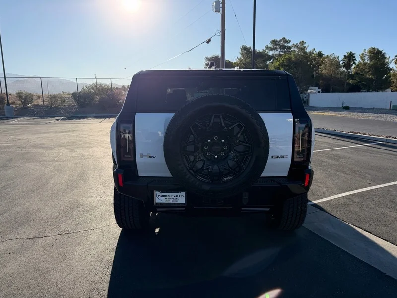 New 2026 Interstellar White GMC 2X image 4