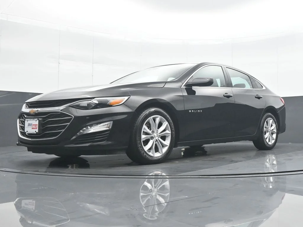 Used 2025 Black Chevrolet LT image 25