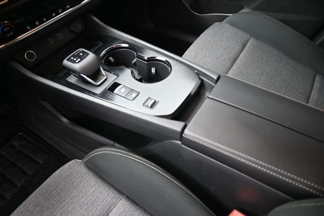 Used 2023 Red Nissan SV image 30