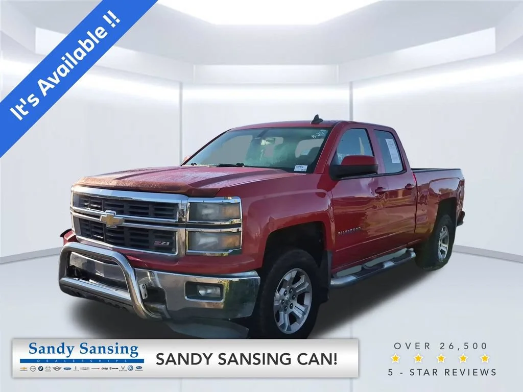 Used 2015 VICTORY RED Chevrolet LT image 1
