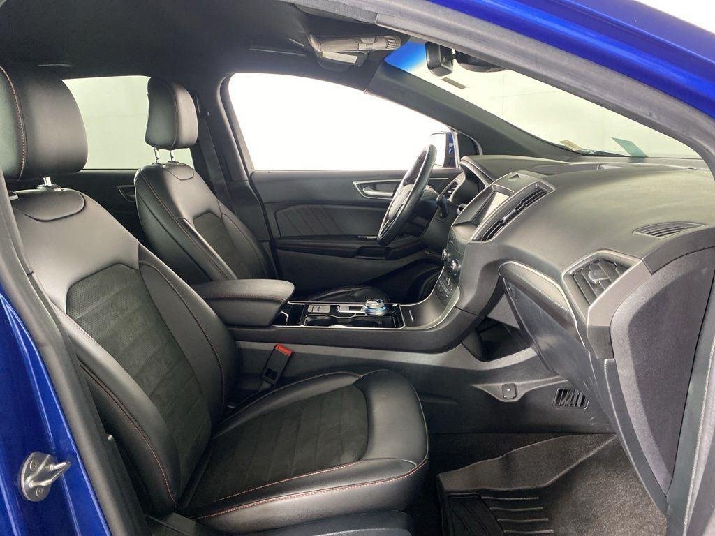 Used 2020 Blue Metallic Ford ST Line image 27