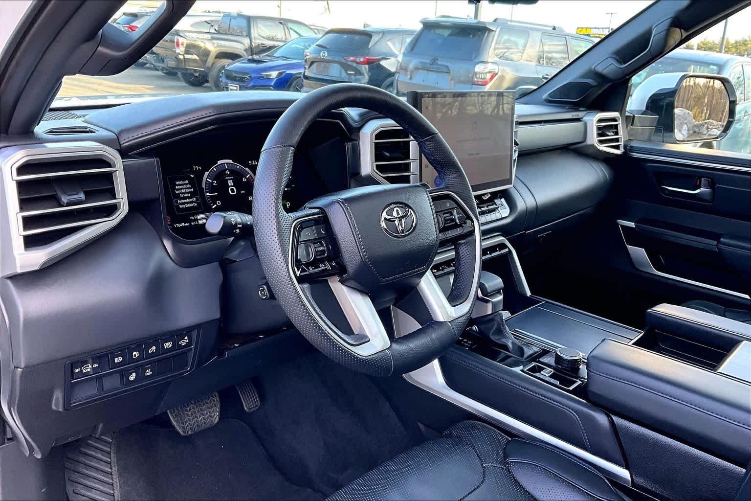 2025 Toyota Sequoia Platinum - Photo 17