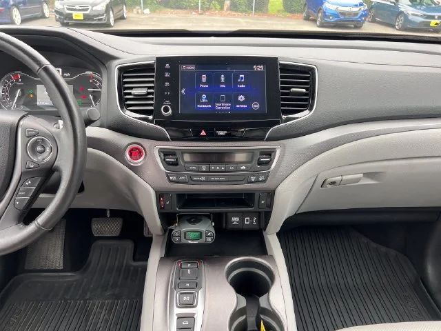 Used 2023 Obsidian Blue Pearl Honda RTL image 19
