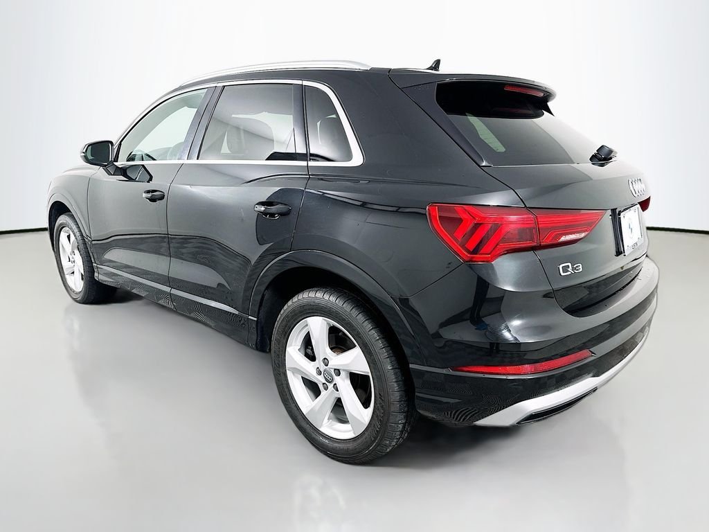 Used 2019 Mythos Black Metallic Audi 2.0T Premium image 7
