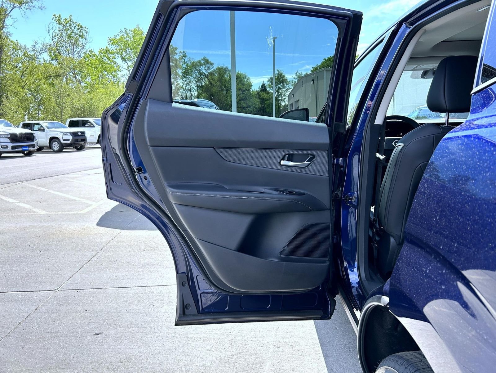 New 2026 Deep Ocean Blue Pearl Nissan SL image 20