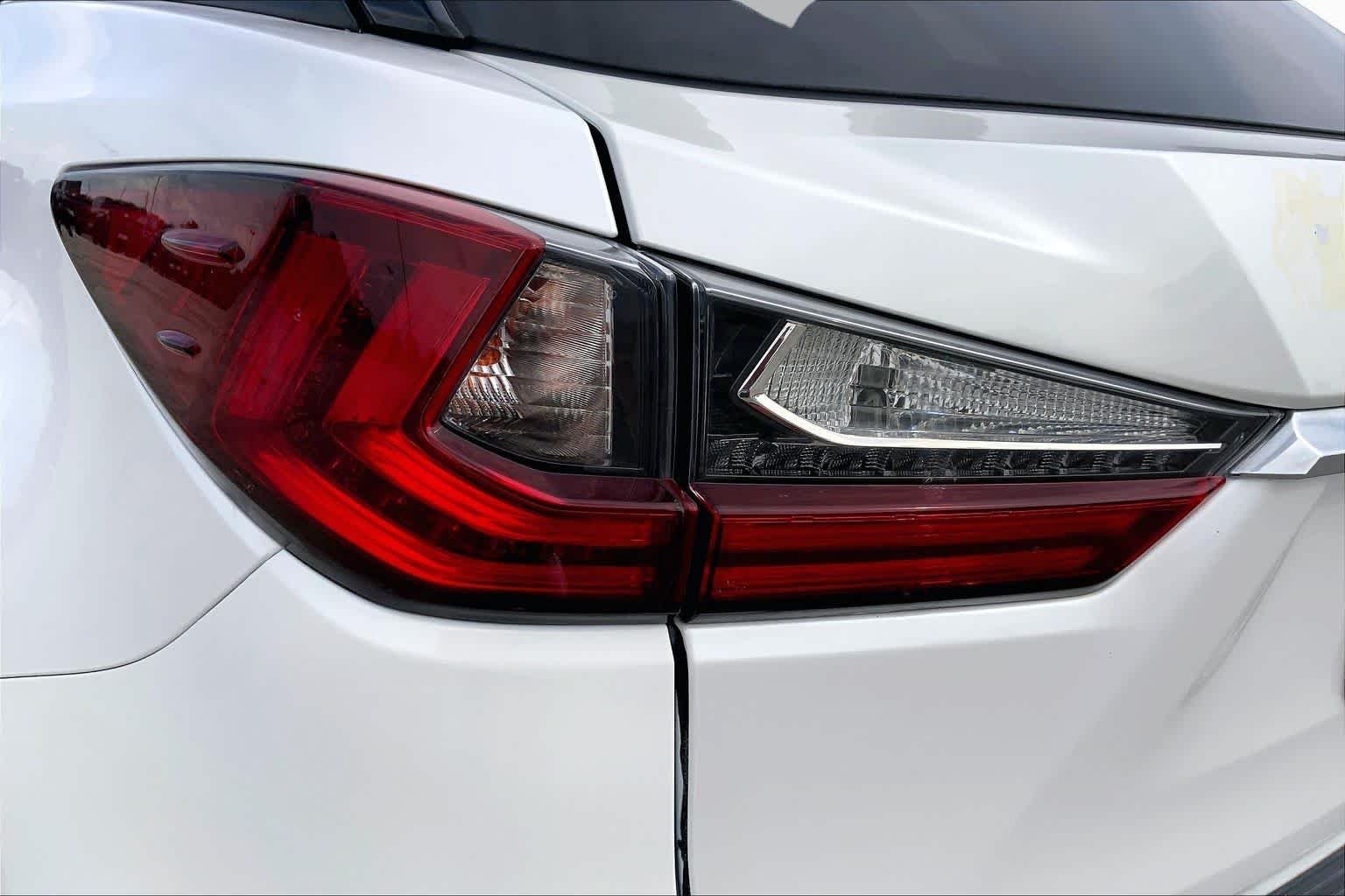 Used 2022 Eminent White Pearl Lexus  image 28