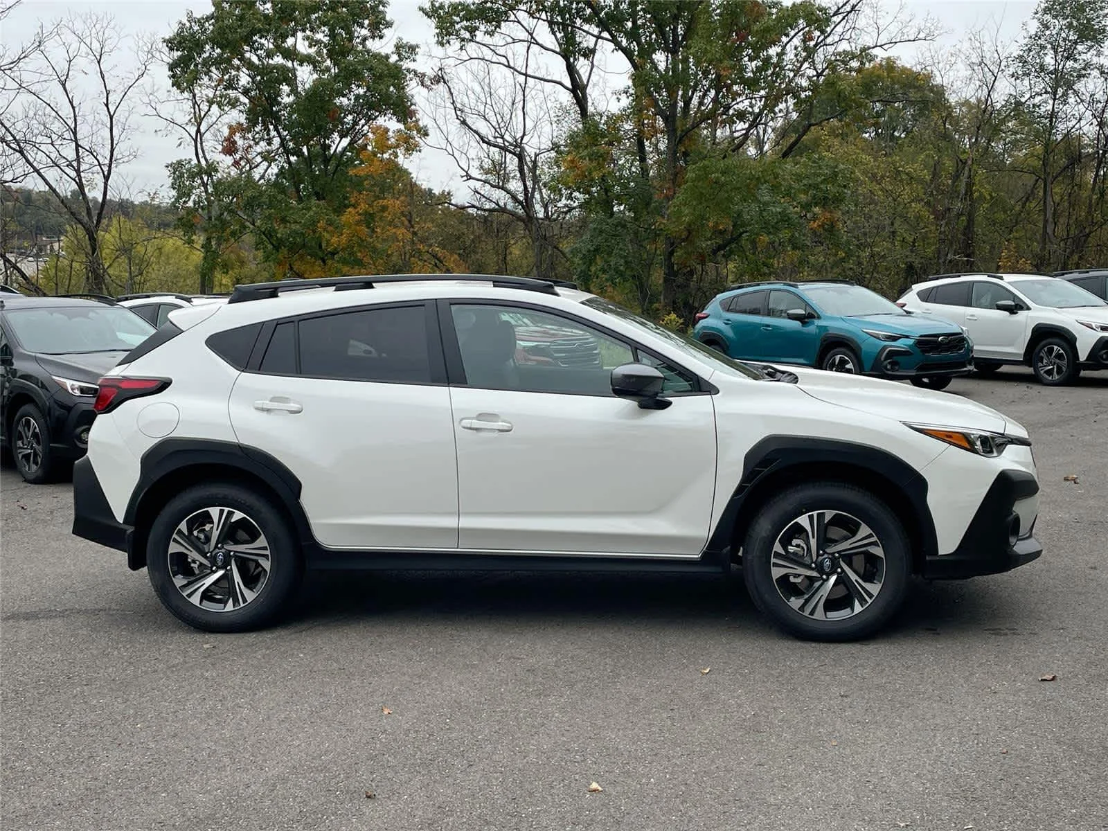 New 2027 CRYSTAL WHITE PEARL Subaru Premium image 6