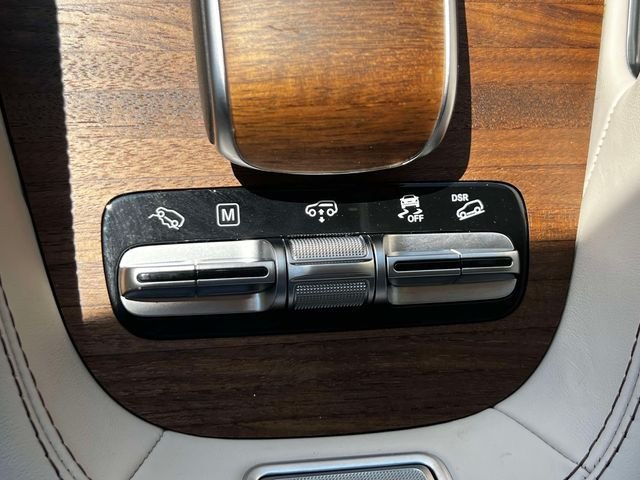 Certified Used 2025 Gray Mercedes-Benz Maybach GLS 600 image 35