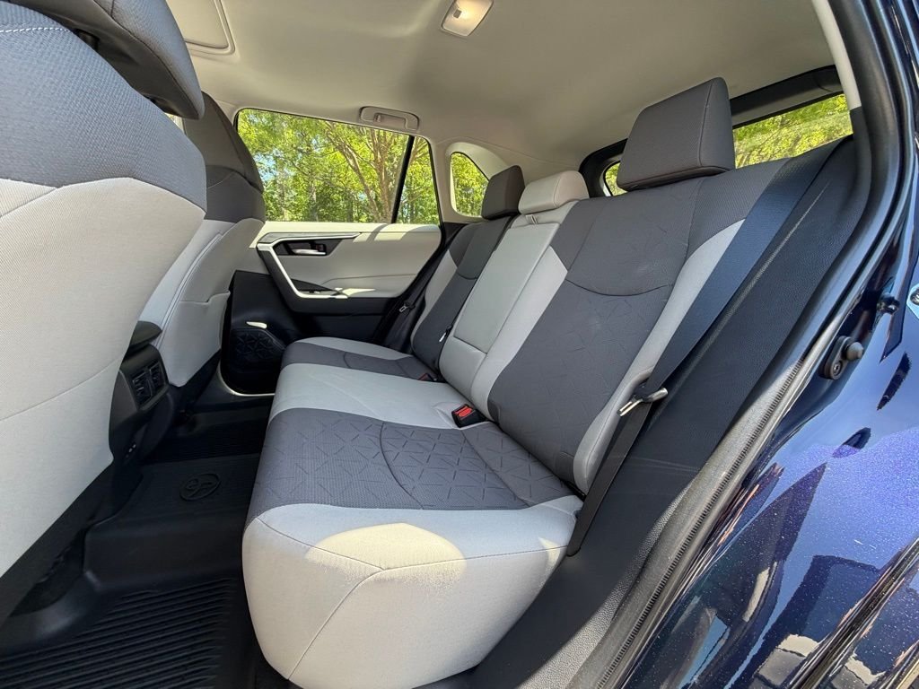Used 2025  Toyota XLE image 6