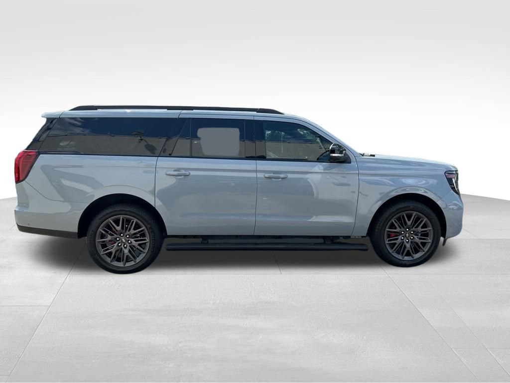 Used 2025 Gray Ford Platinum image 8