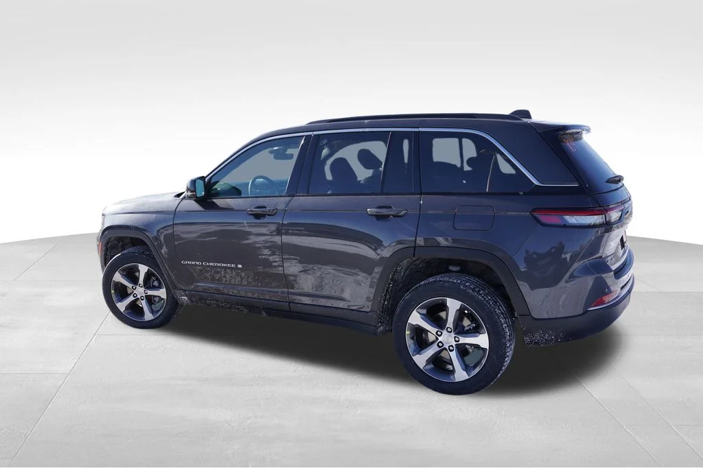 New 2026 Baltic Gray Metallic Clearcoat Jeep Limited image 6