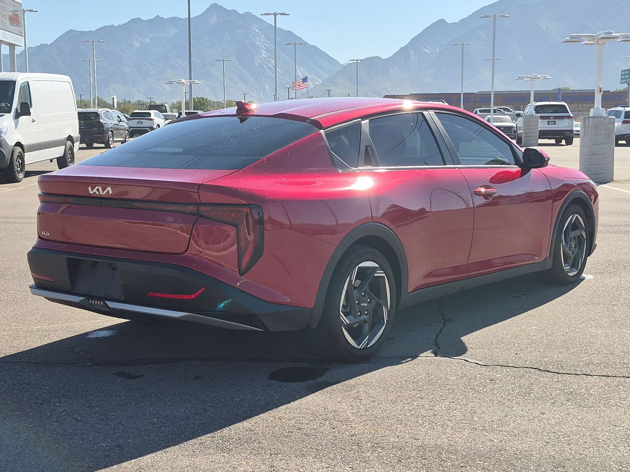 Used 2025 Currant Red Kia EX image 3