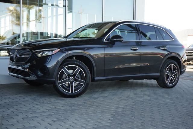 New 2026 Graphite Grey Metallic Mercedes-Benz GLC 300 image 4