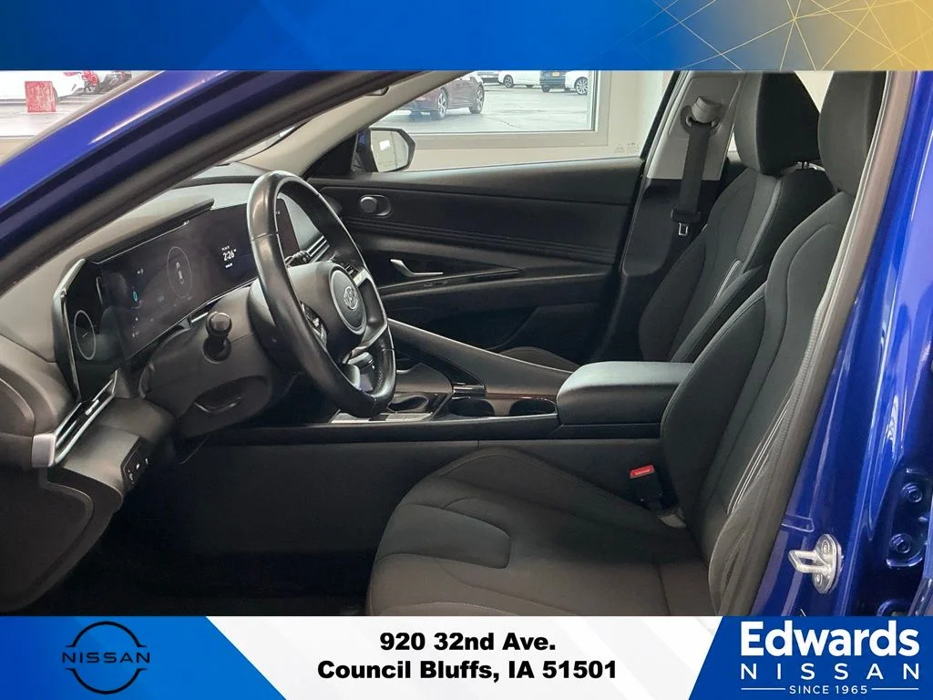 Used 2023 Blue Hyundai SEL image 20