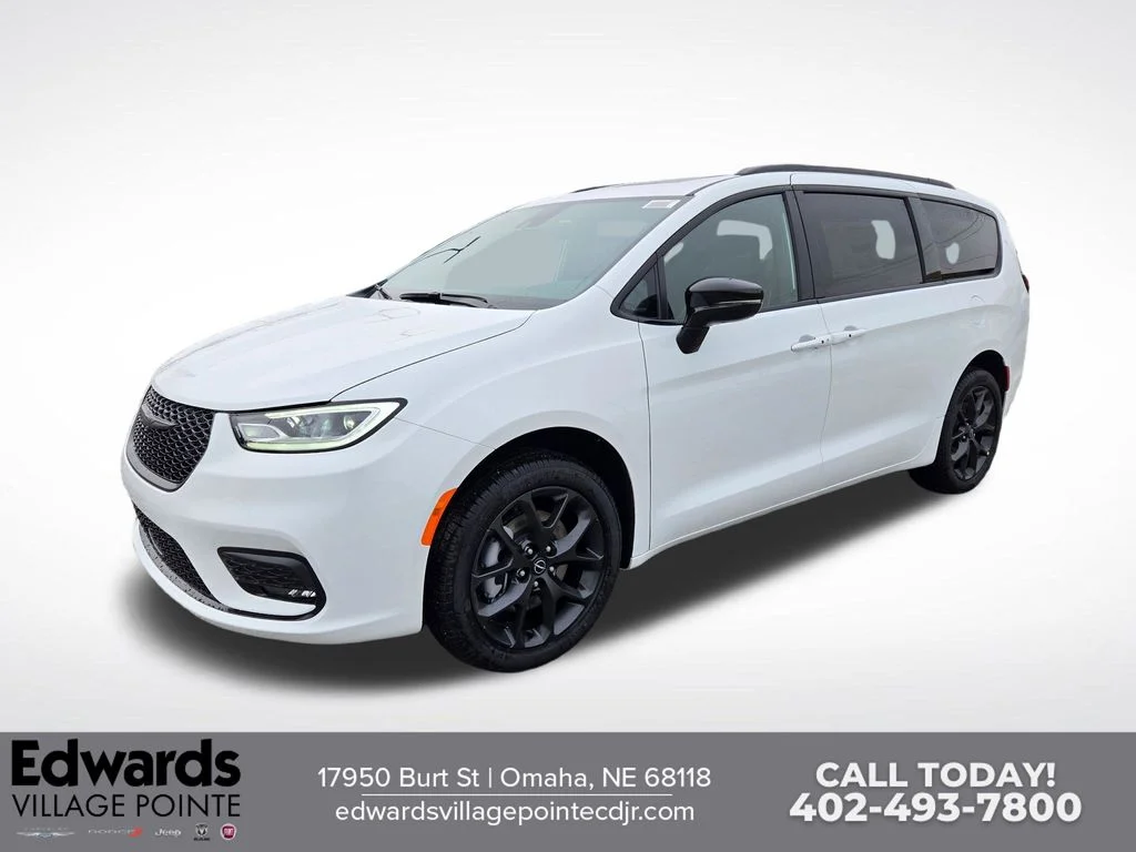 New 2026 White Chrysler Limited image 7
