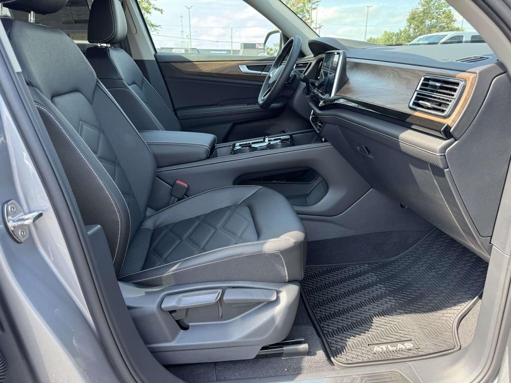 2026 Volkswagen Atlas SE w/Tech - Photo 17