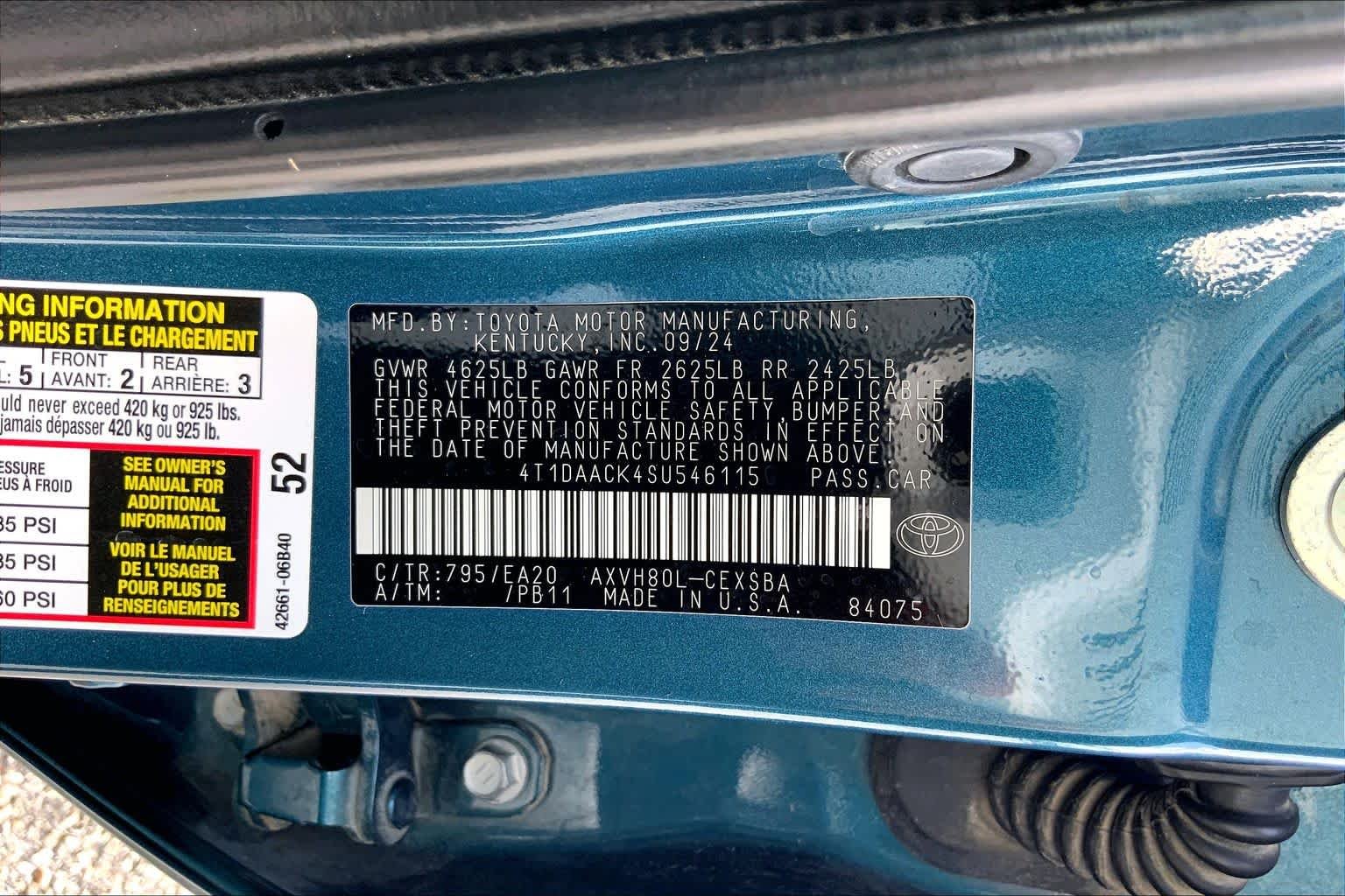 Used 2025 Ocean Gem Toyota SE image 34
