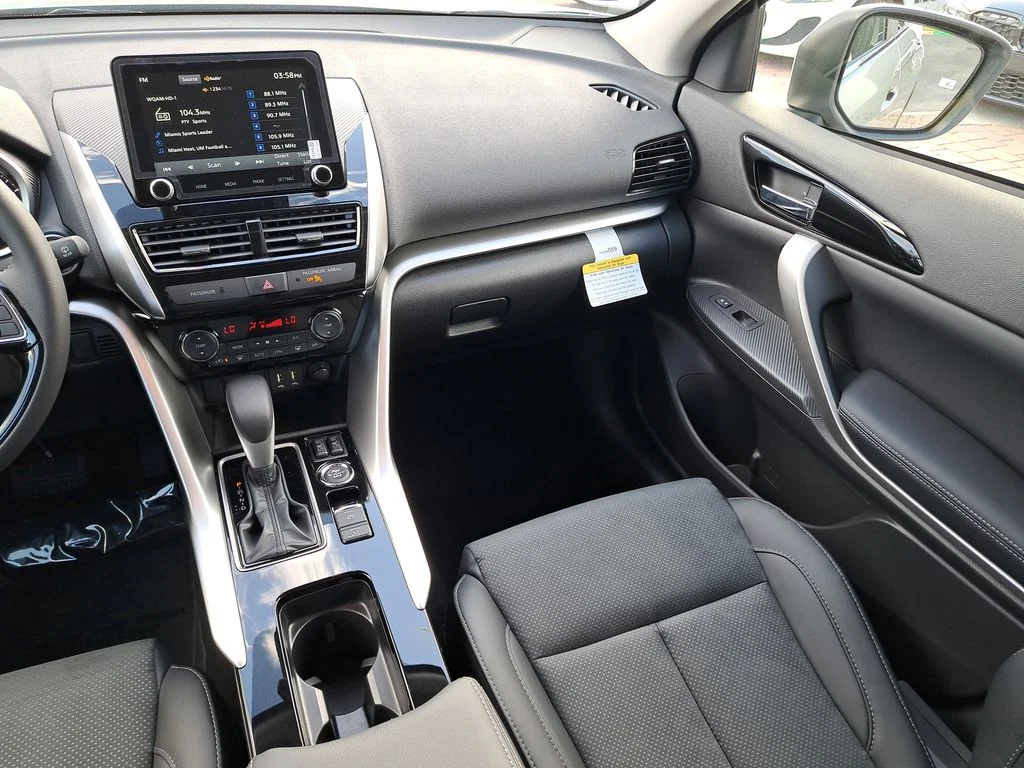 2026 Mitsubishi Eclipse Cross SE - Photo 16