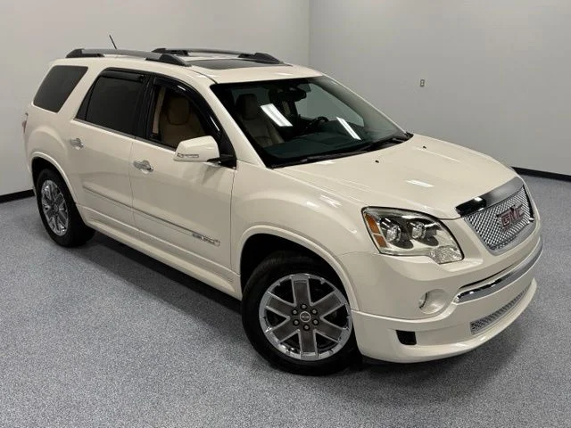 Used 2011 White GMC Denali image 36