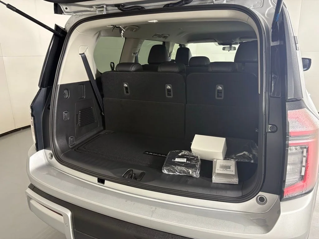 2026 Nissan Armada SV - Photo 19