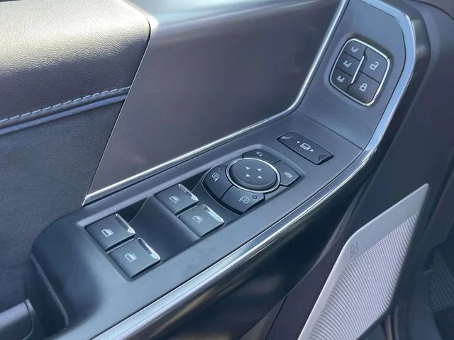 New 2026 Black Ford Platinum image 14