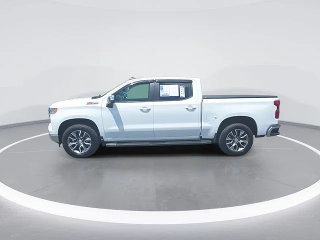 Used 2024 White Chevrolet LT image 5