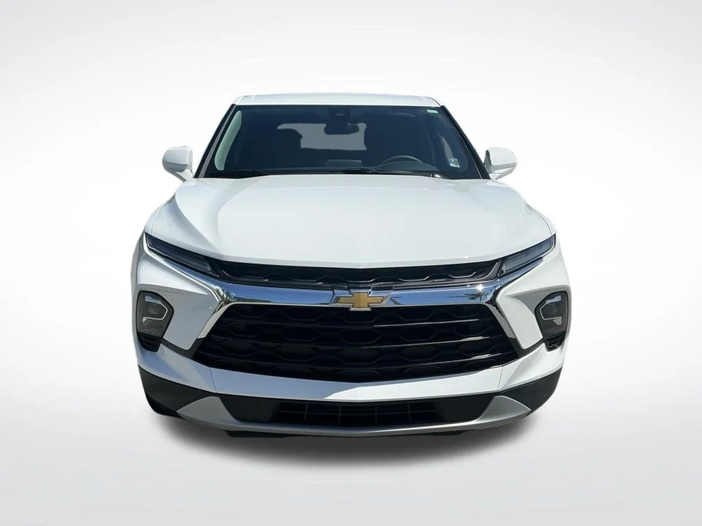 Used 2024 White Chevrolet LT image 16