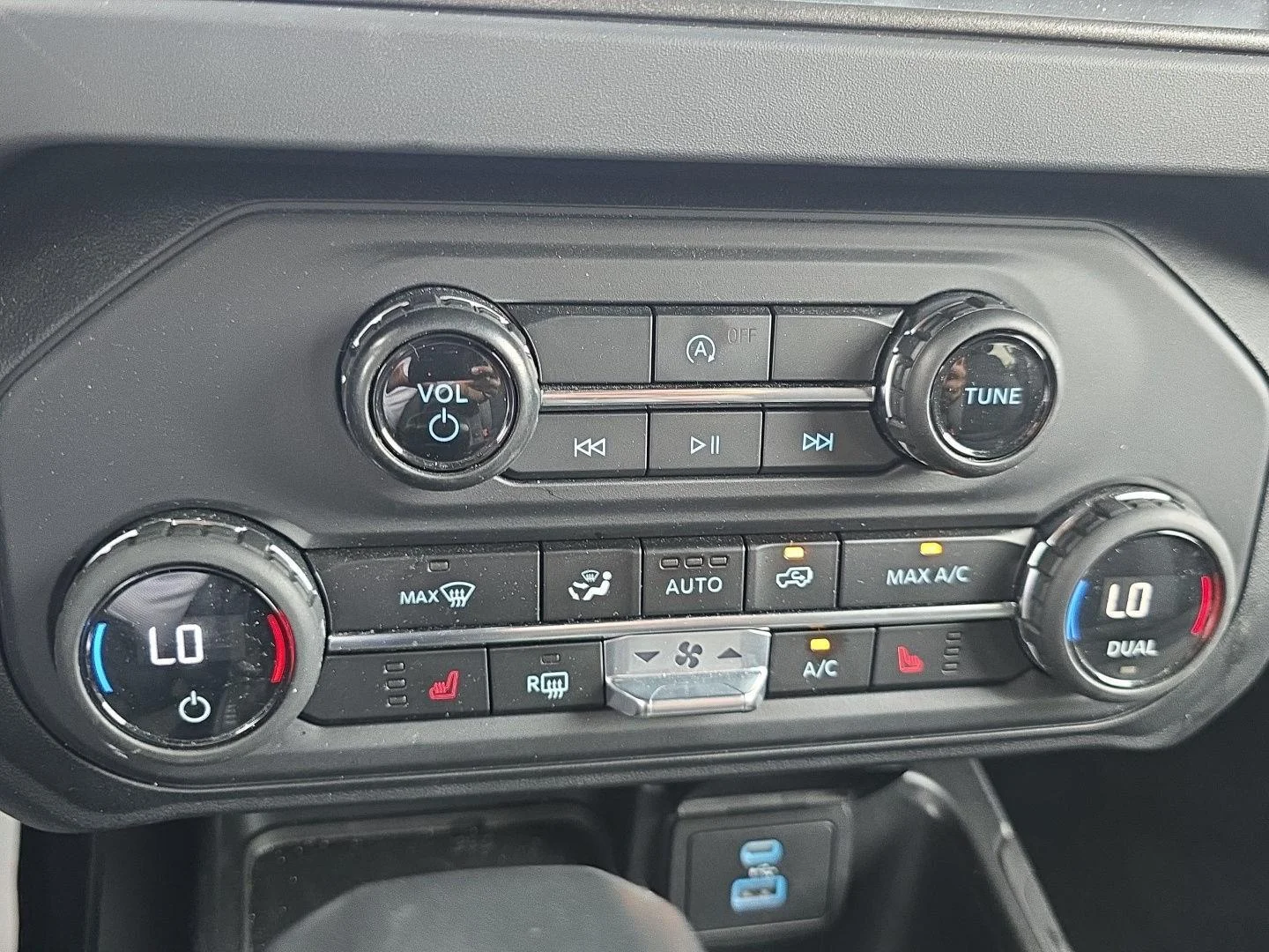 Used 2025 Oxford White Ford Big Bend image 19