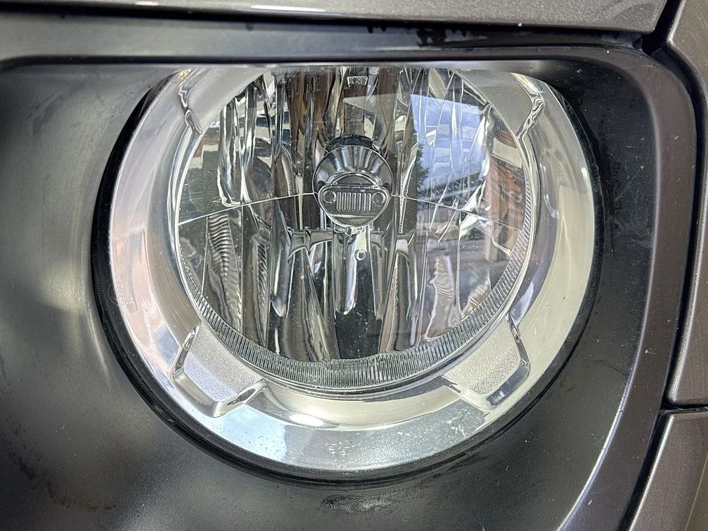 Used 2020 Gray Jeep Sport image 36