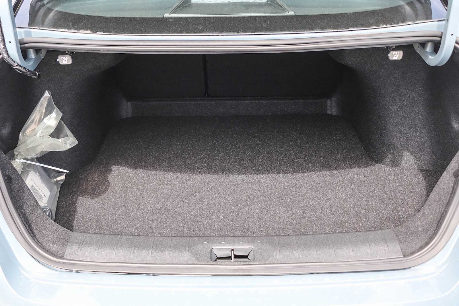 New 2027 Atlantic Gray Metallic / Super Black Two-tone Nissan SR image 14