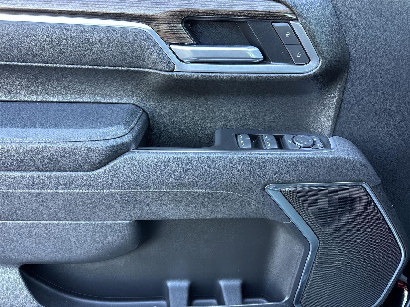 2025 Chevrolet Silverado 1500 LT - Photo 27