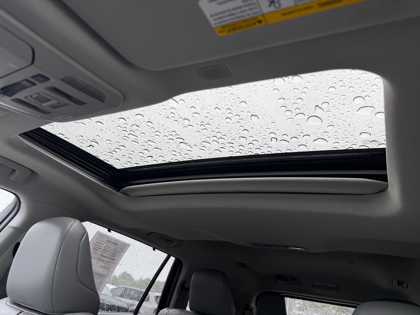 Used 2022 Amber Toyota XLE image 26