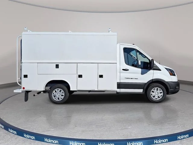 New 2026 Oxford White Ford Base image 3