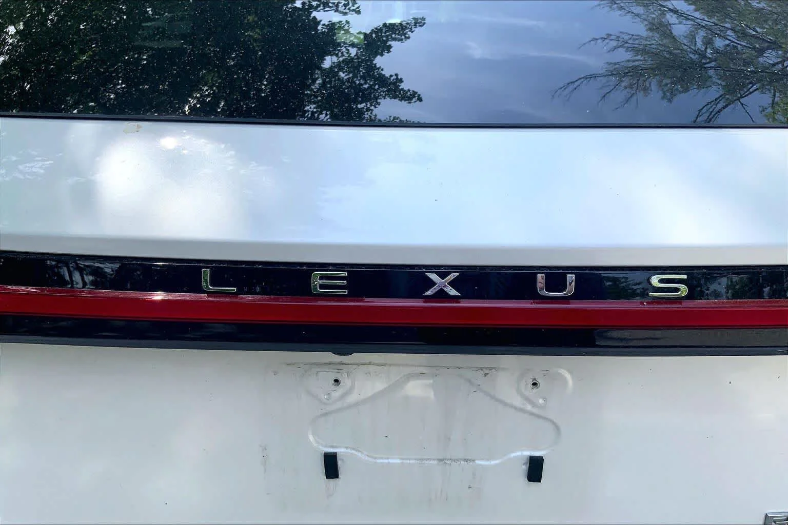 Used 2023 Eminent White Pearl Lexus Premium Plus image 9