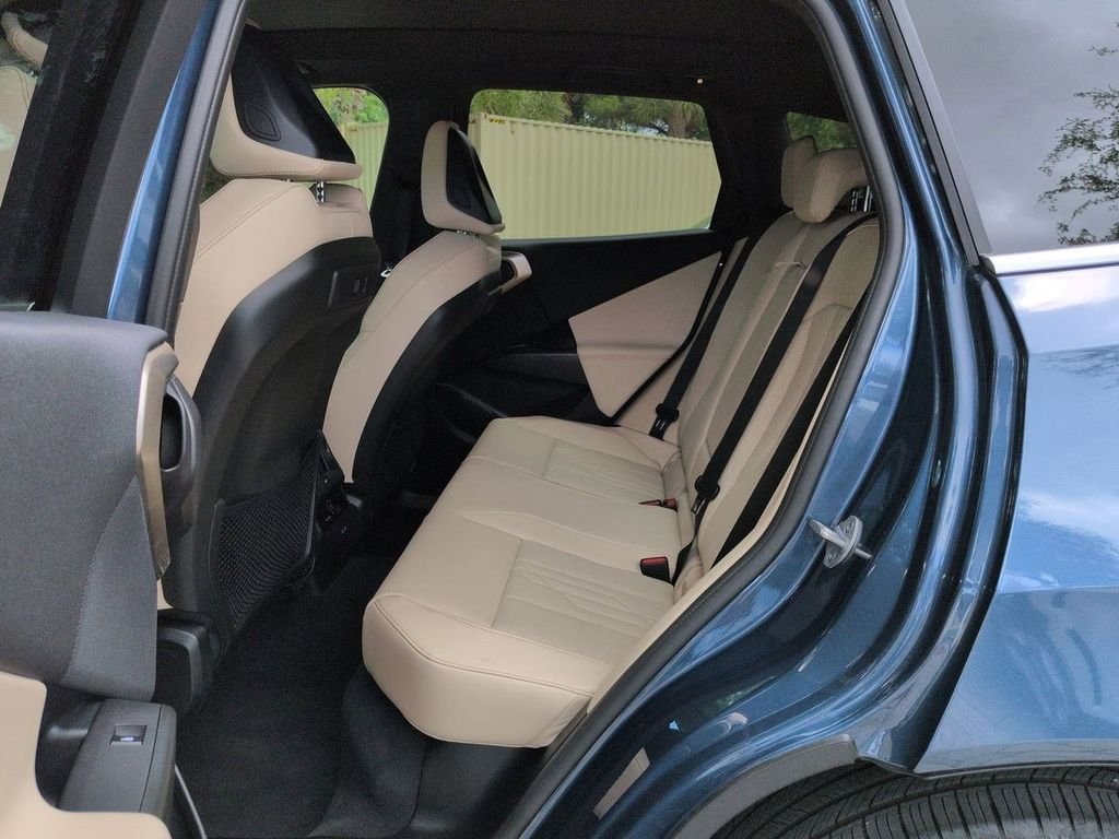 New 2025 Blue Metallic BMW 30 xDrive image 14