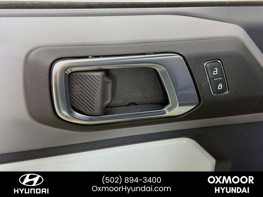 Used 2022 Cactus Gray Ford  image 17