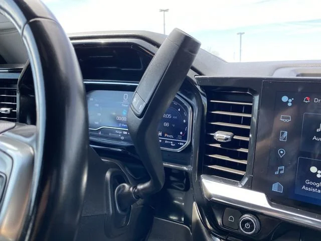Used 2024 Summit White Chevrolet LT image 20