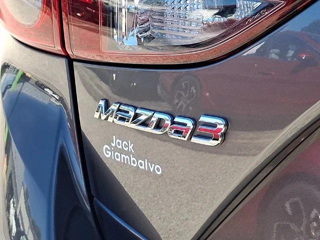 Used 2017 Gray Mazda Touring 2.5 image 29