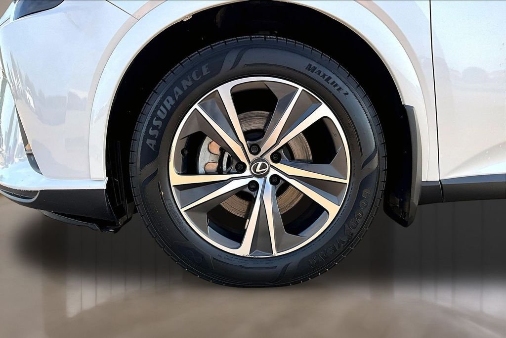 Used 2024 White Lexus 350 Premium image 8