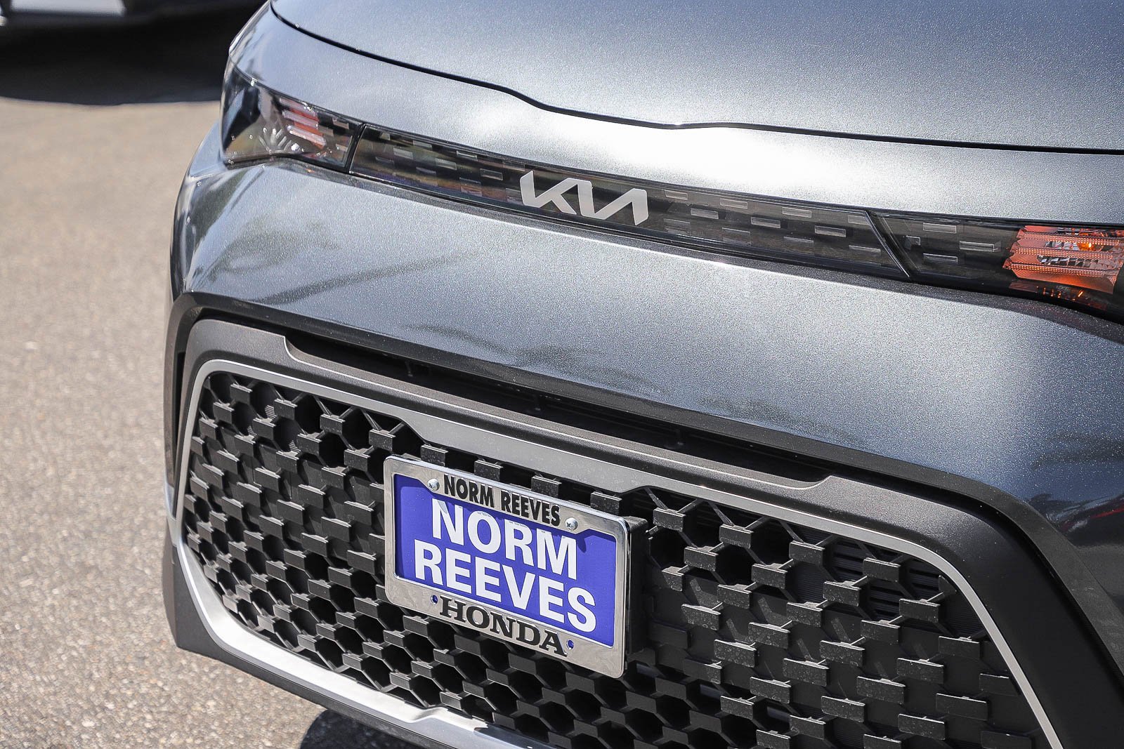 Used 2025 Gravity Gray Kia LX image 6