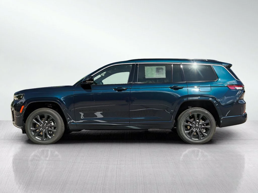 New 2026 Fathom Blue Pearlcoat Jeep Limited Reserve image 4