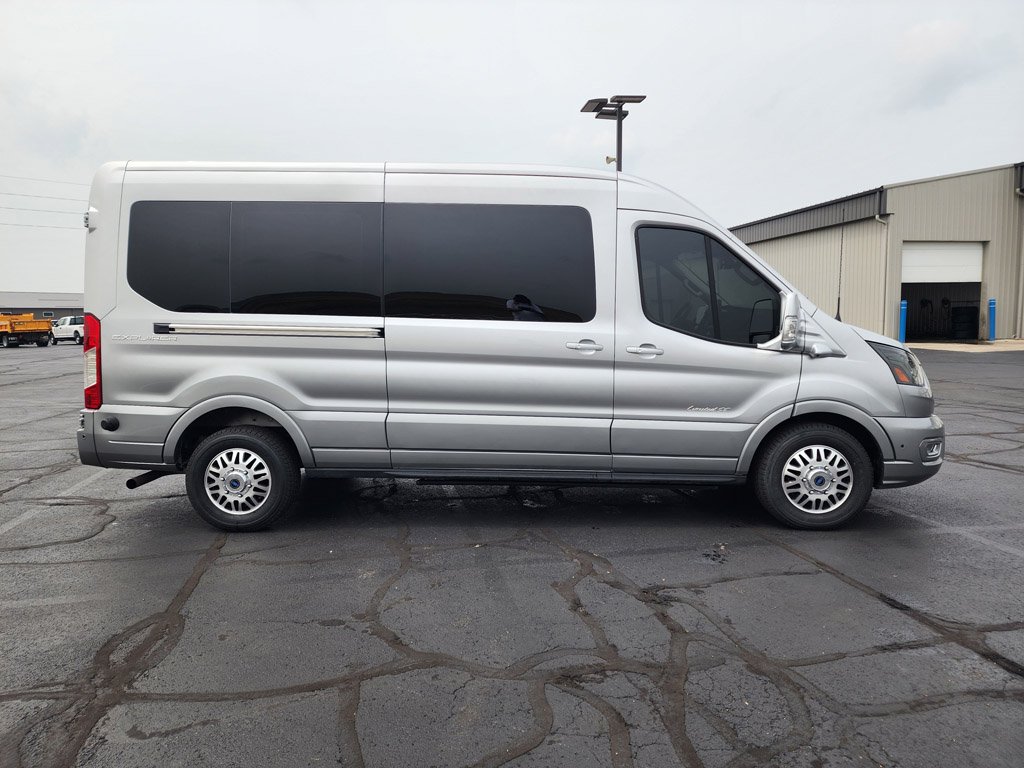 Used 2024 Ingot Silver Metallic Ford Base image 4