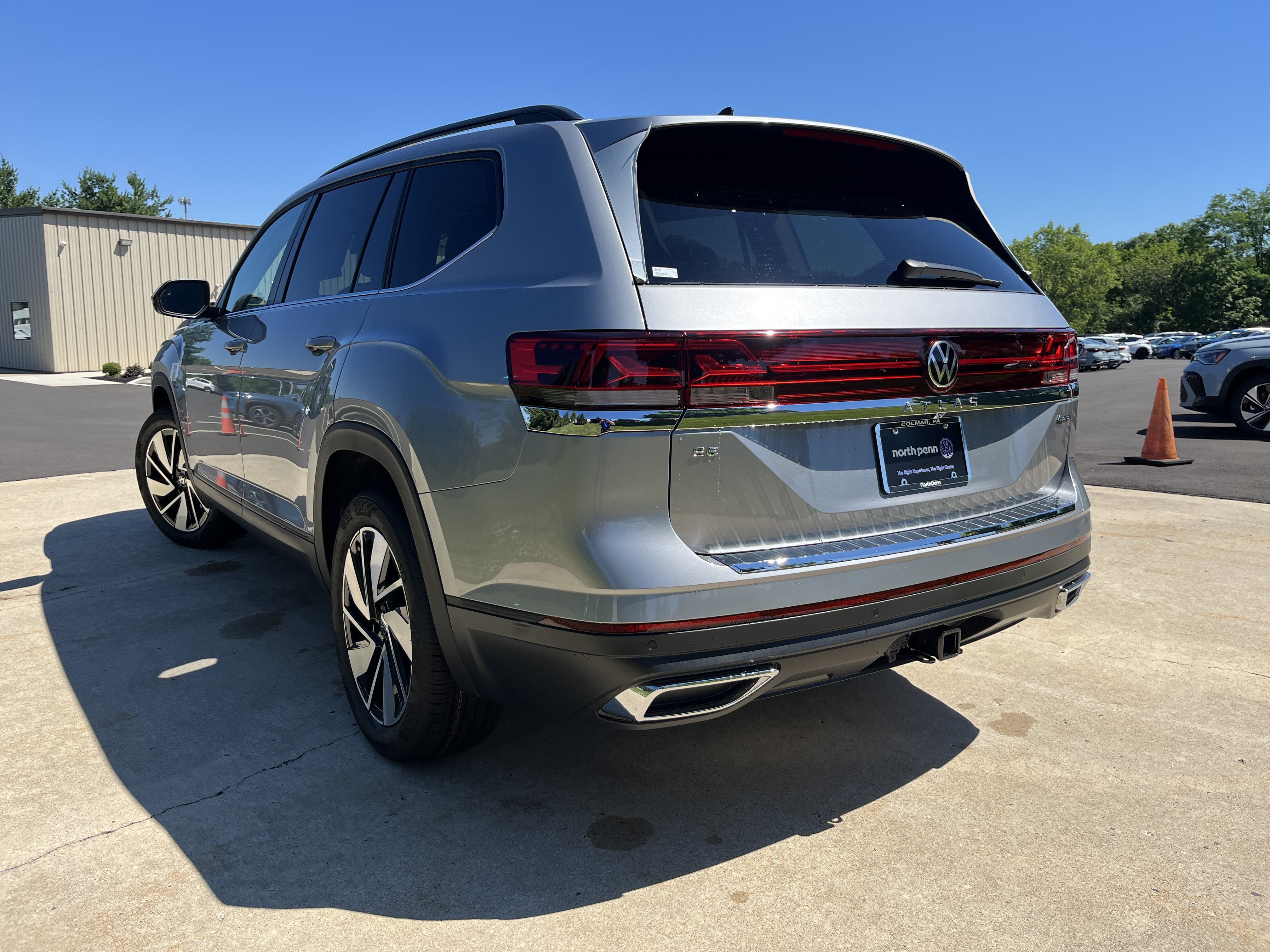 New 2026 Silver Mist Metallic Volkswagen 2.0T SE w/Technology image 14