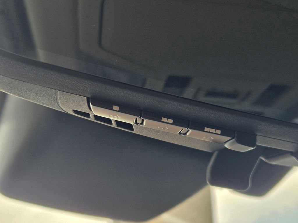 2020 Toyota RAV4 Limited - Photo 40