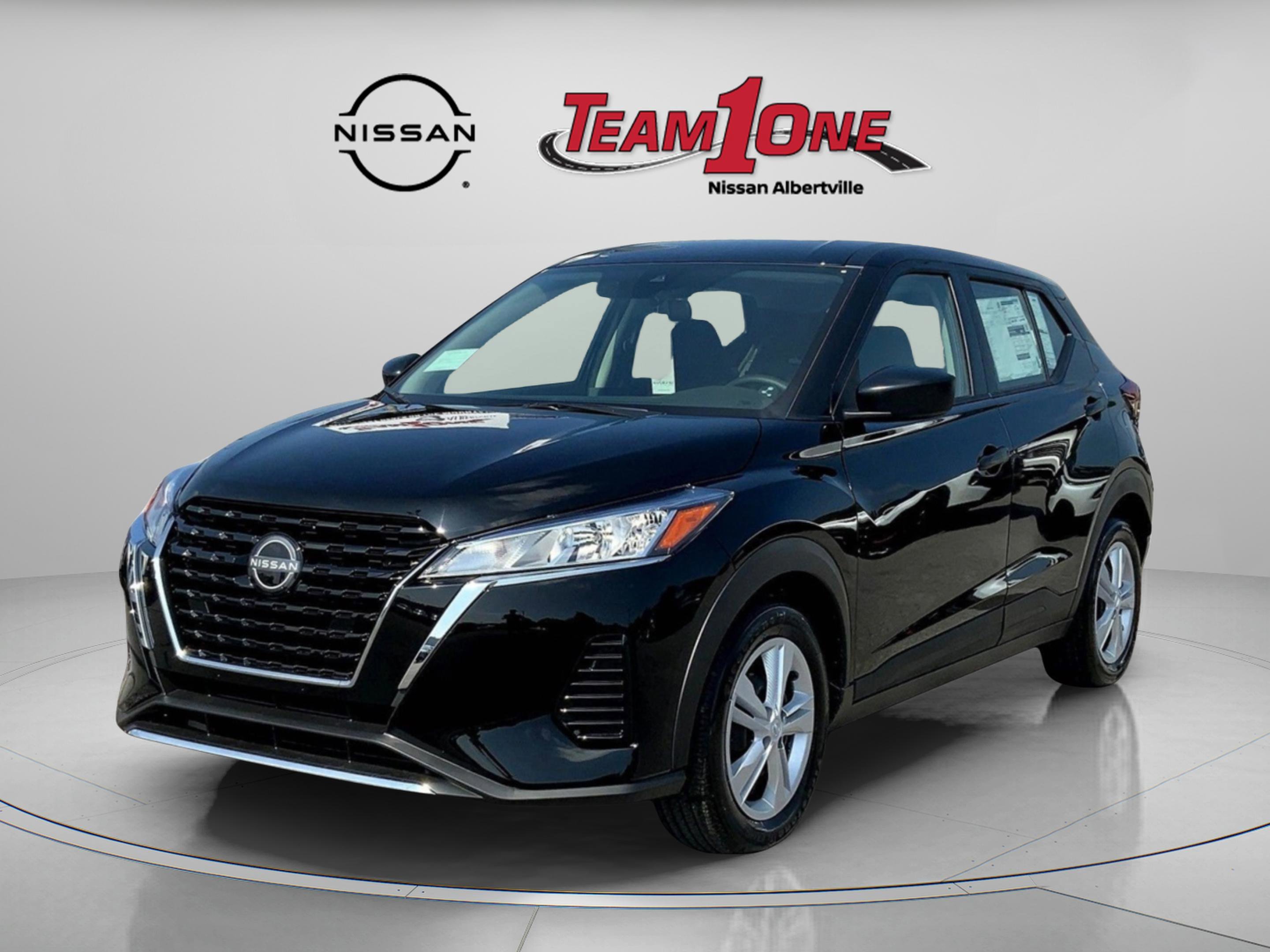 2025 Nissan KICKS PLAY Base - Photo 2