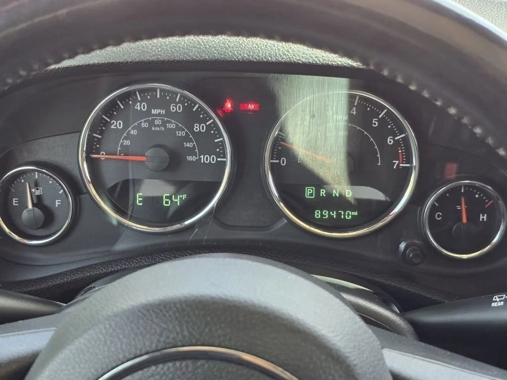 Used 2018 Black Clearcoat Jeep Sahara image 8